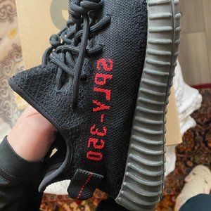 🆕YEEZY BOOST 350 V2 black red men’s 7 women’s 8.5